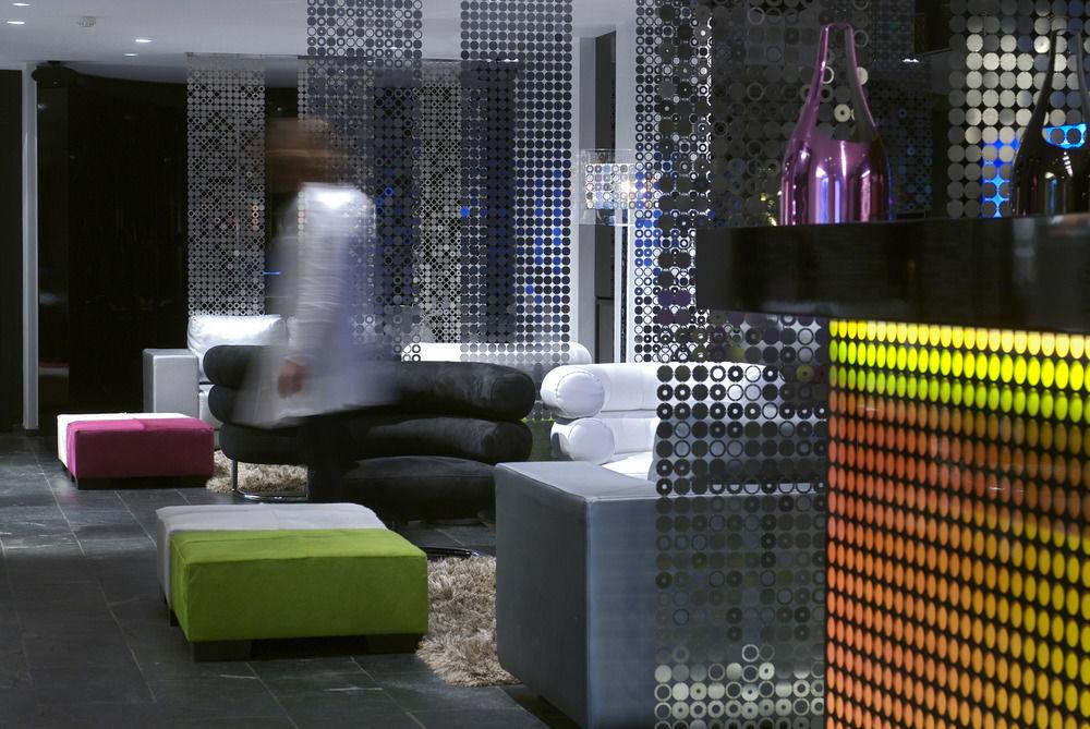 Yooma Urban Lodge Saint-Gilles エクステリア 写真