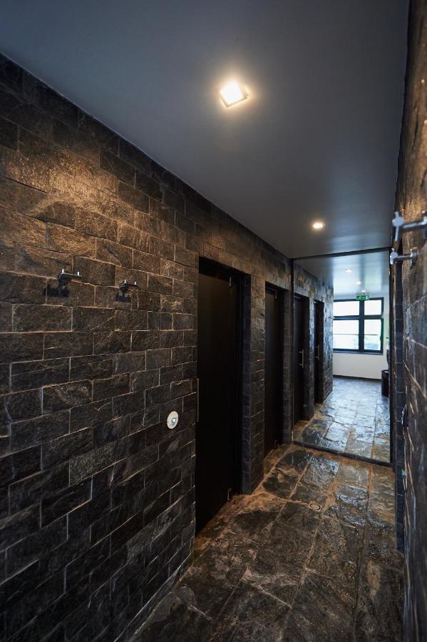 Yooma Urban Lodge Saint-Gilles エクステリア 写真