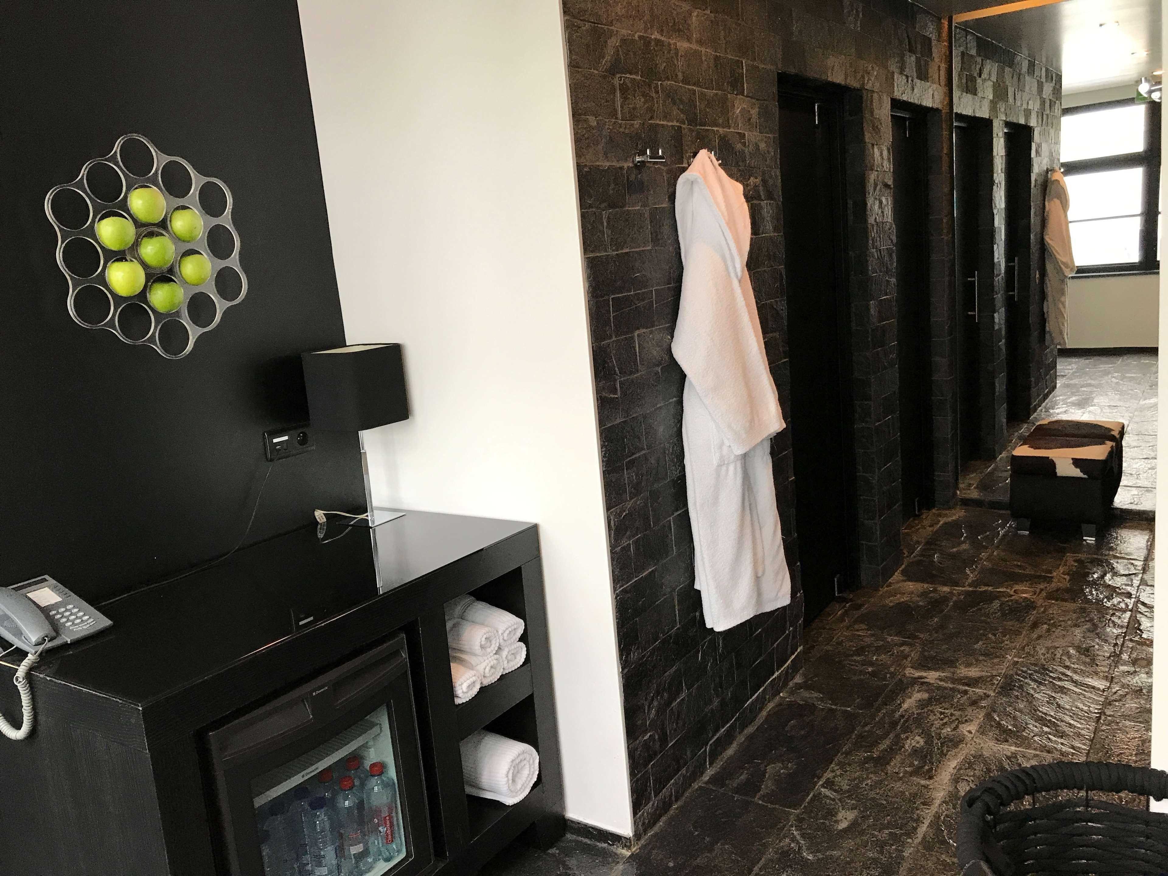 Yooma Urban Lodge Saint-Gilles エクステリア 写真