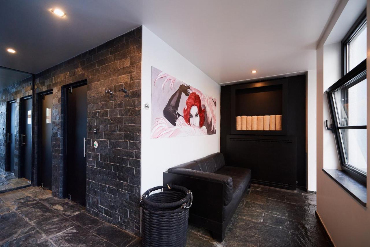 Yooma Urban Lodge Saint-Gilles エクステリア 写真